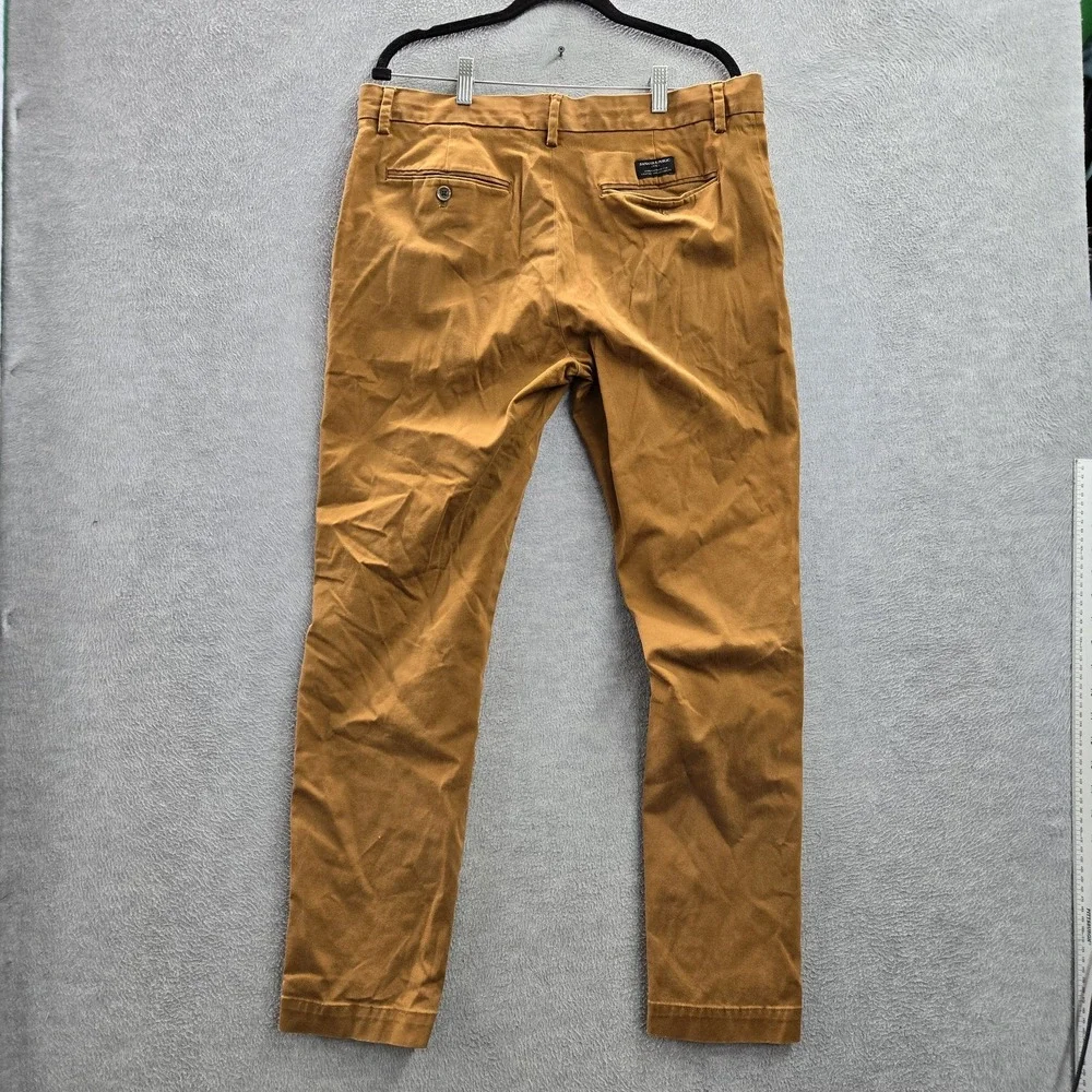 Banana Republic ***missing button
